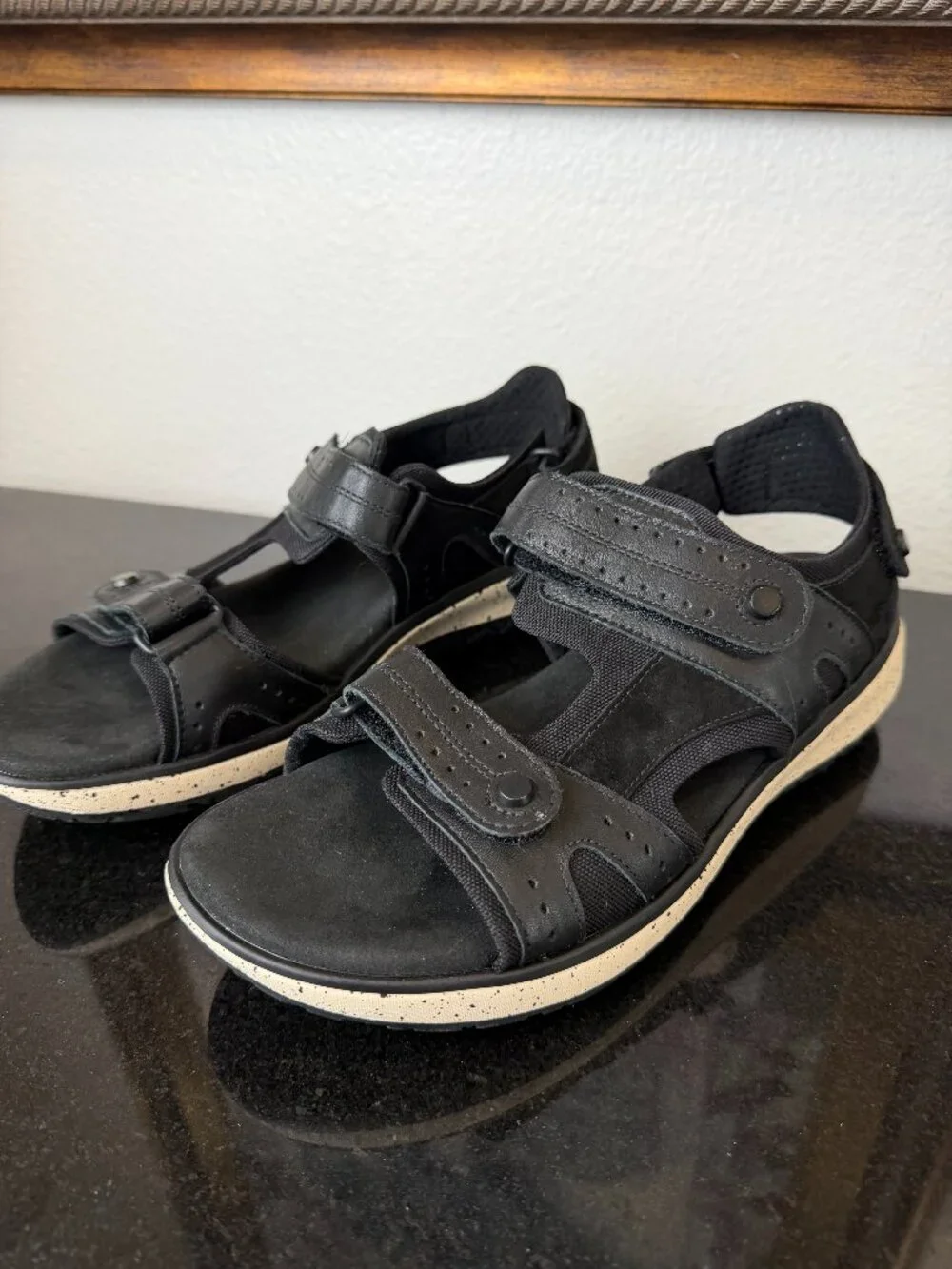 SAS Maverick Sport men’s Black‎ Leather Sandals size 10N